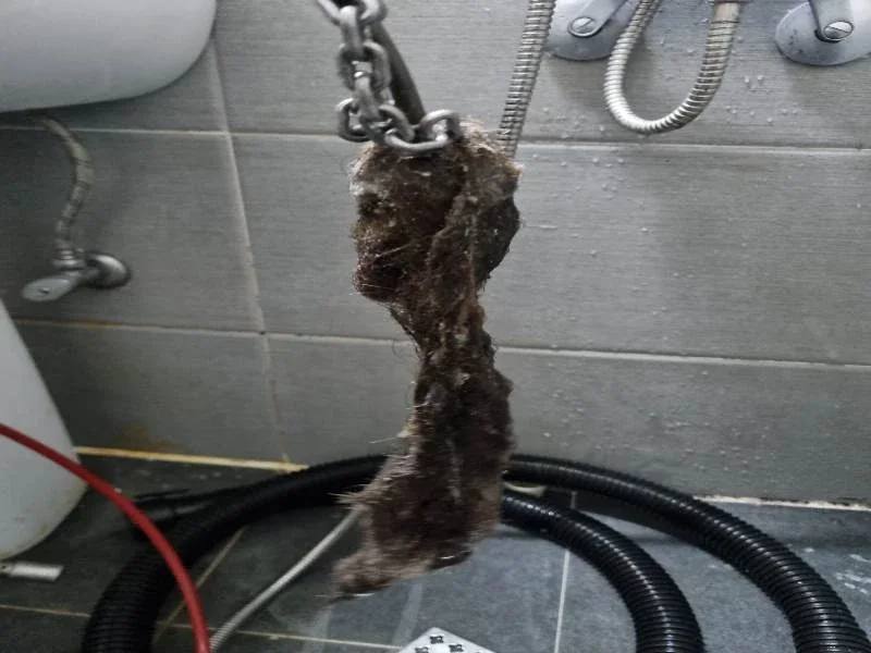 다산 변기 이물질 제거 사례 2